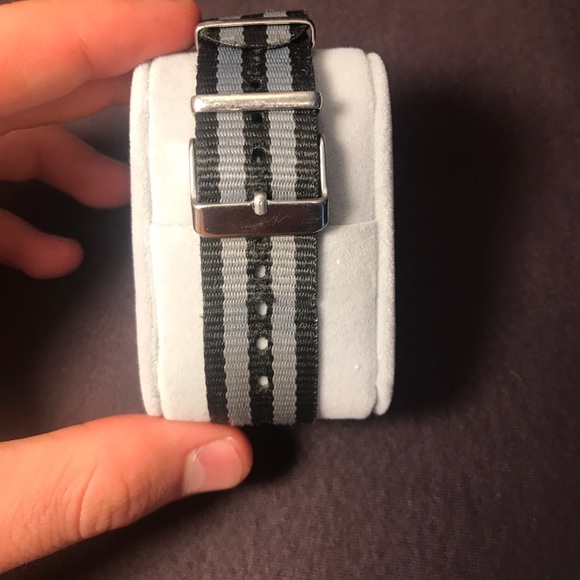 Rare Emporio Armani Vintage Watch - Picture 3 of 3